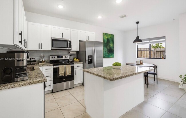 Primary Photo - 13353 SW 250th Terrace