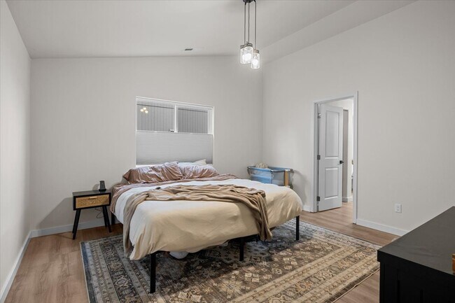 Building Photo - 3613 Carnelian St