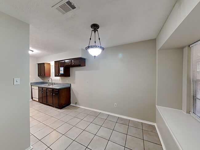 Building Photo - Special Price If Leased By 01/16