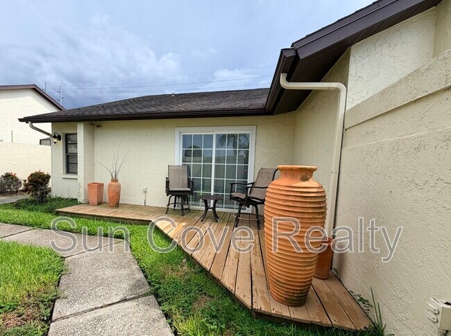 Building Photo - 13550 Avista Dr