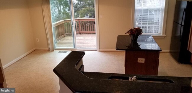 Building Photo - 5503 Sacramento Mews Pl