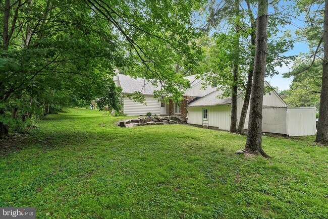 Building Photo - 903 Sulgrave Ln