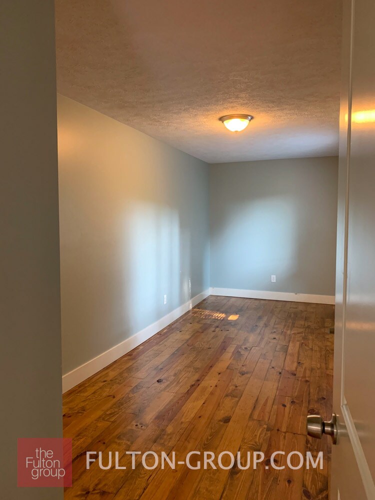 Building Photo - 851 Watson St SW