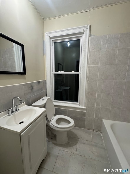 Building Photo - 18 Woolsey St