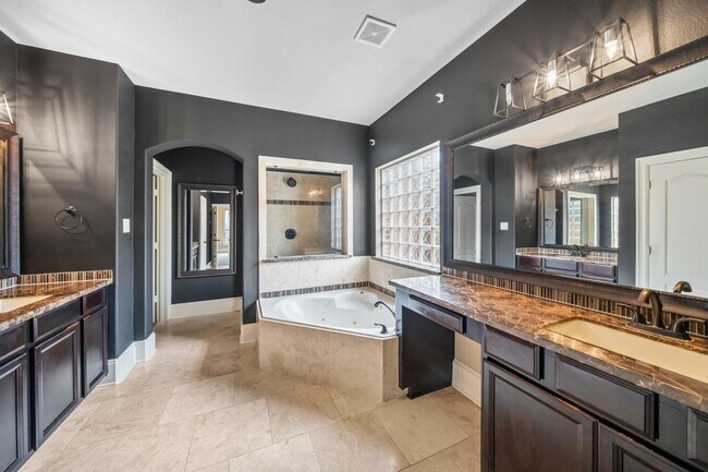 Building Photo - 14831 Vesper Lake Ct