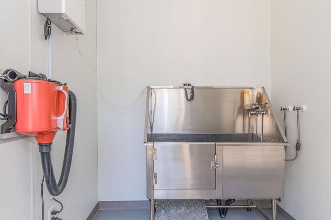 Building Photo - 2621 S Jefferson Ave