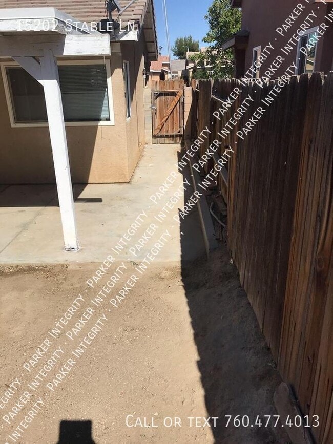 Building Photo - 15202 Stable Ln