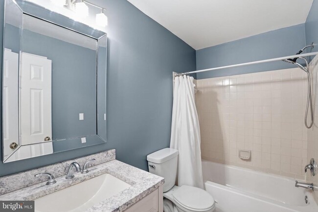 Building Photo - 14332 Cartwright Way