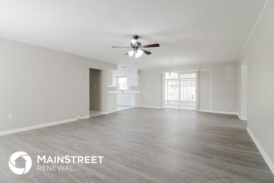 Building Photo - 8315 Calais Cir