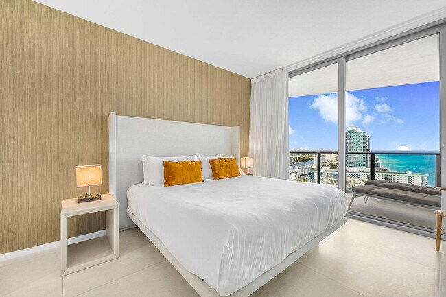 Building Photo - 4111 S Ocean Dr