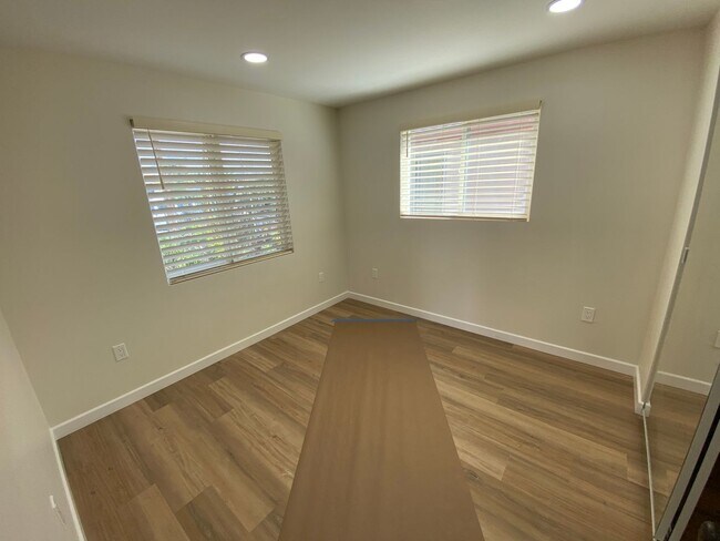 Building Photo - COMING SOON - NEWLY RENOVATED 3BD+1BA HOME