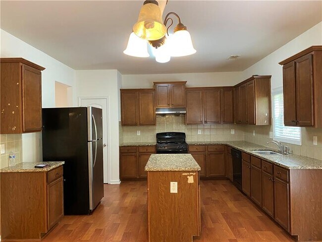 Building Photo - 3355 Earhart Way