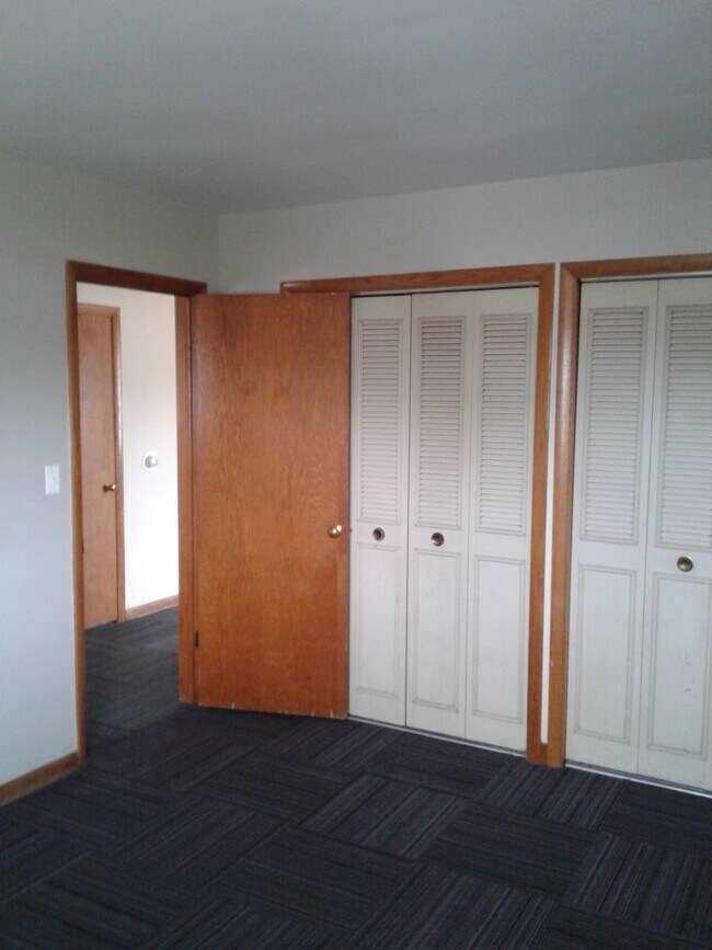 Large Bedrooms - 1600 N 1st Ave
