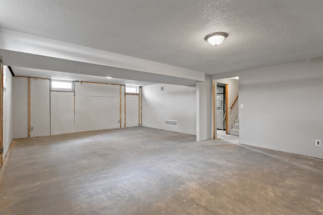 Building Photo - 9402 65th St NE