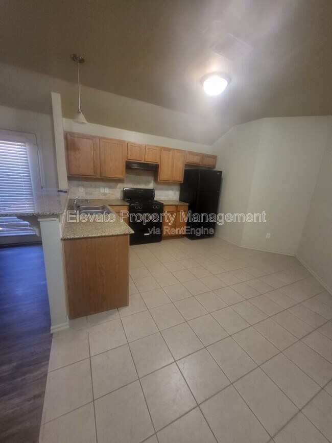 Building Photo - 923 West Prairie Wind Way