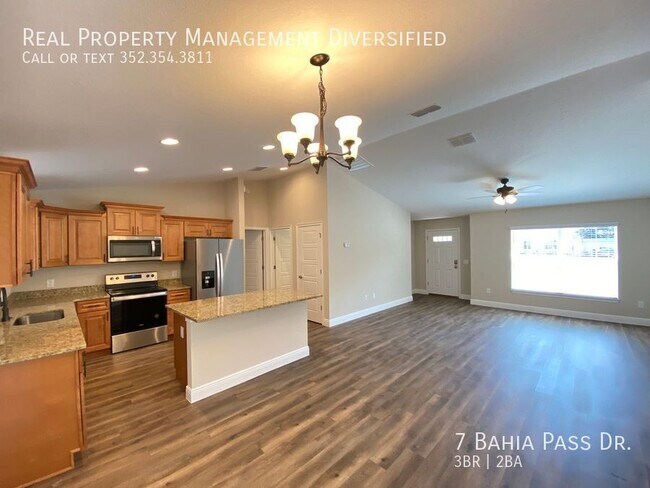 Building Photo - 7 Bahia Pass Dr