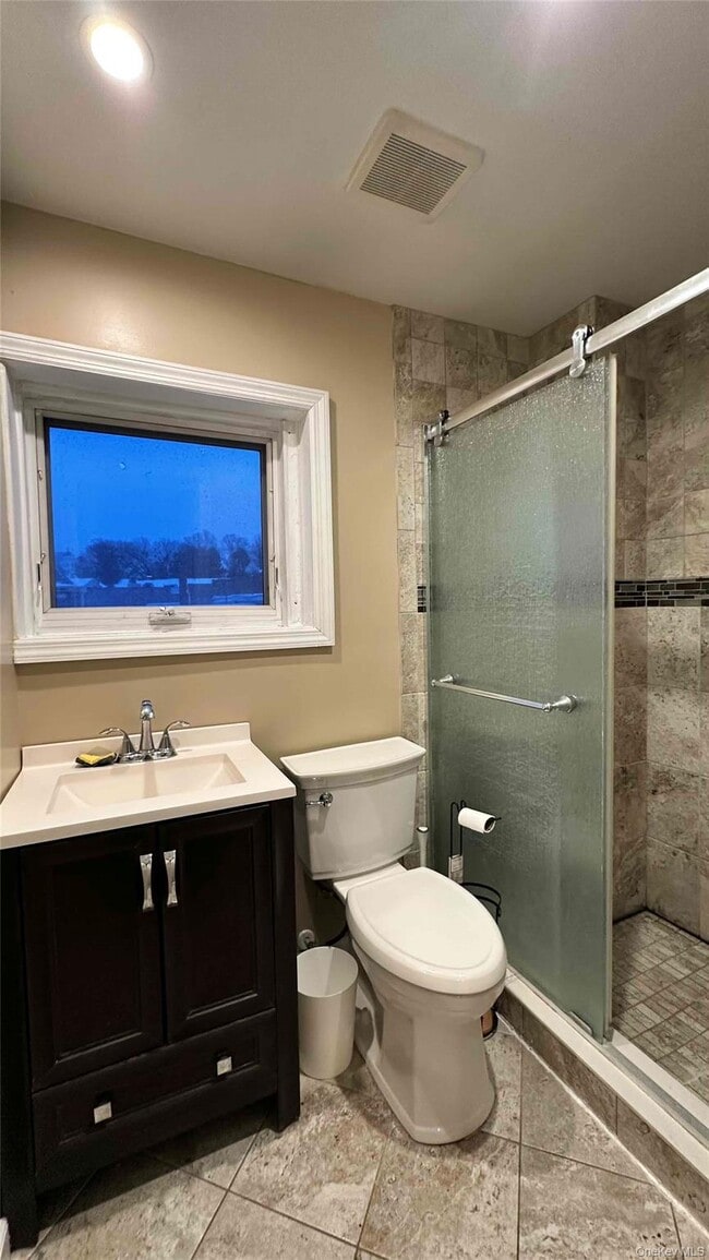 Building Photo - 320 New York Ave