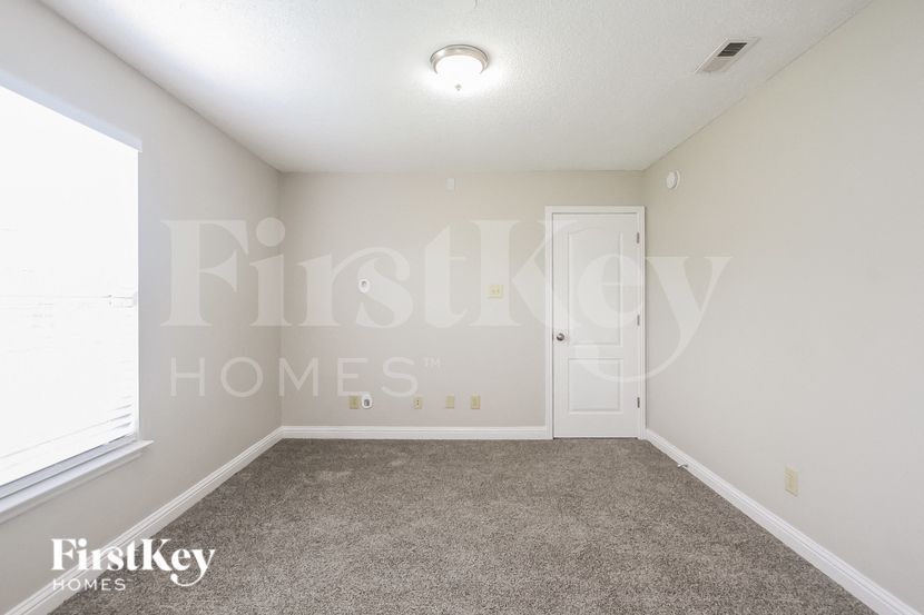 Building Photo - 1346 Alonzo Pl