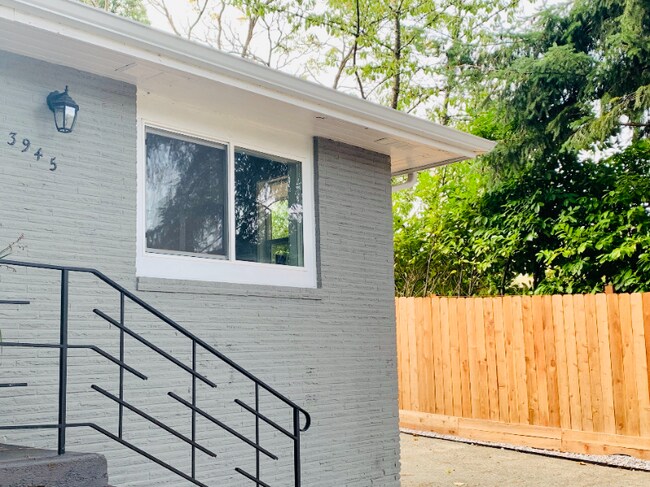 Building Photo - 3945 S Elmgrove St