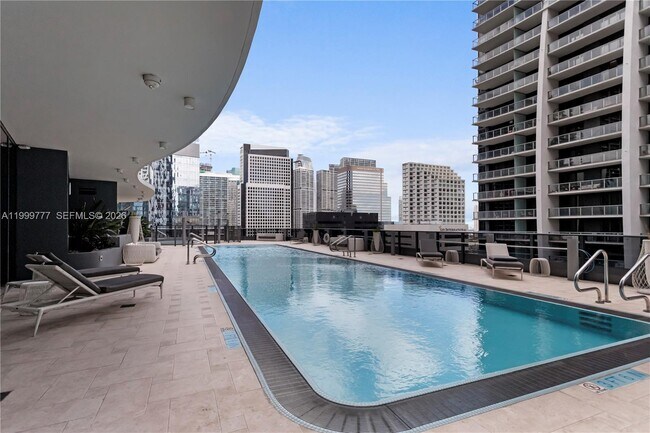 Building Photo - 1000 Brickell Plaza