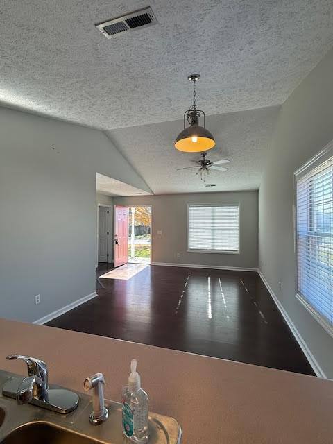 Building Photo - 6917 Alamosa Dr