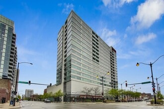 Building Photo - 659 W Randolph St