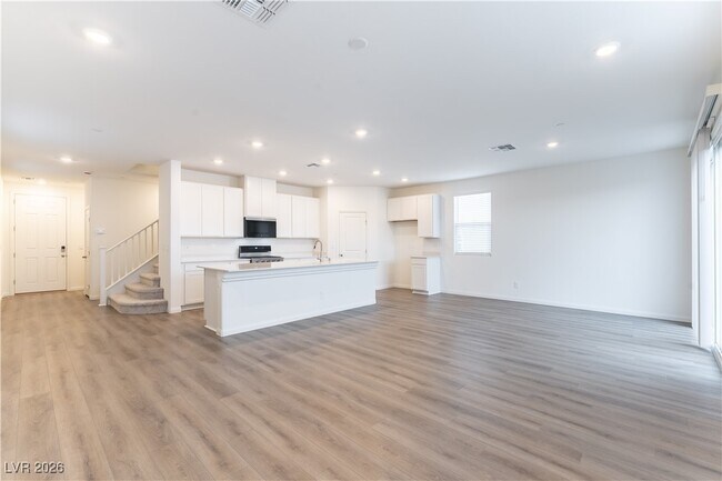 Building Photo - 3587 Mascali Ave