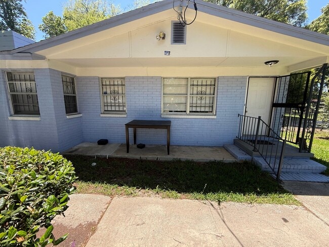Building Photo - 3126 Martha St