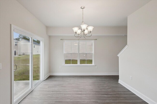 Building Photo - $500 RENT CREDIT | AVAILABLE NOW! (Small Pets Only)