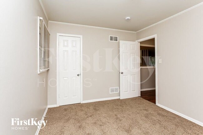 Building Photo - 2904 Woodworth Pl