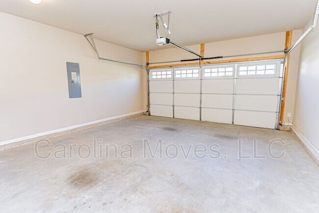 Building Photo - 12 Glenmora Rd