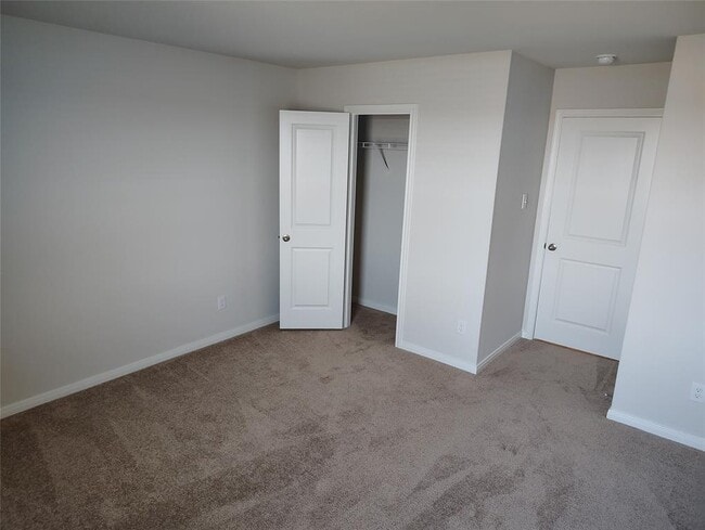 Building Photo - 3114 Freeboard Dr