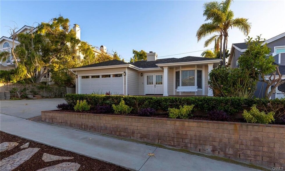 Building Photo - 1340 1st St