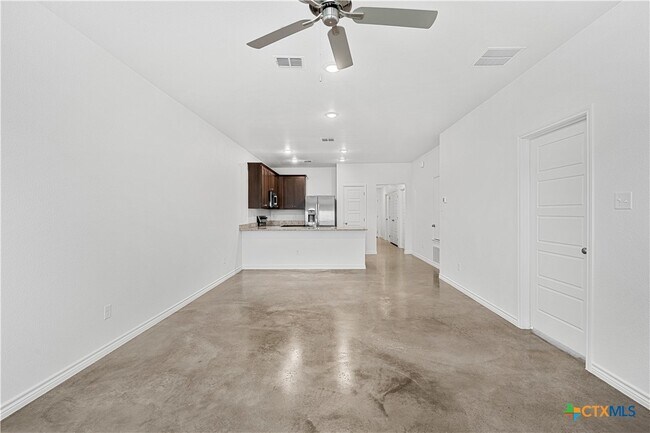 Building Photo - 1214 Concord Dr