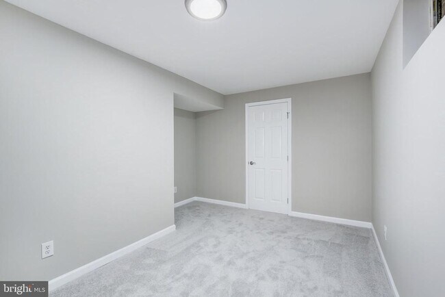 Building Photo - 2408 Ripplemeade Ct