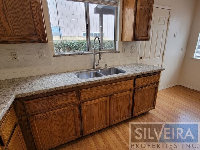 Building Photo - Unique 2 Bedroom Unit Available Now!