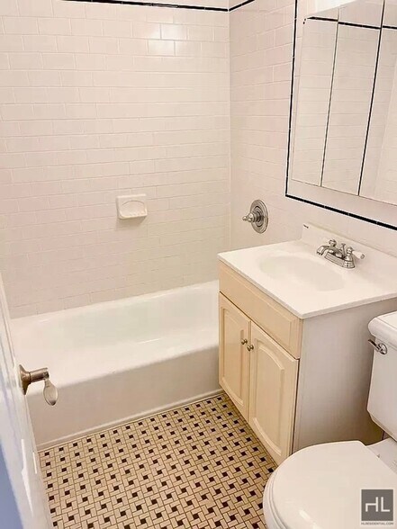 Building Photo - East 84th Street