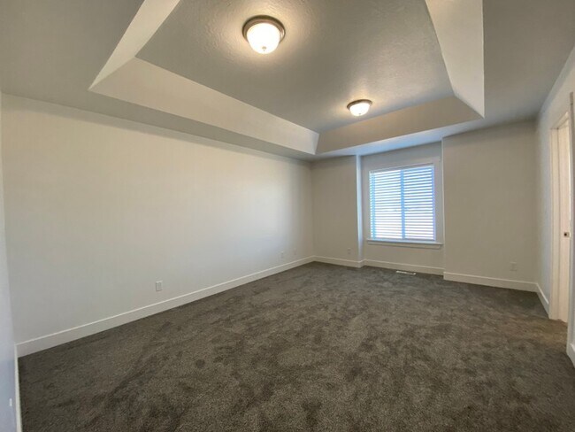 Building Photo - 2035 N 350 E