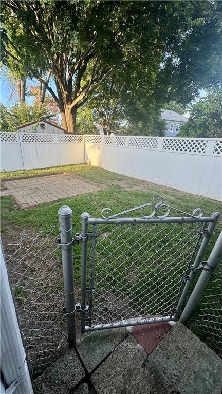 Building Photo - 39 Hillview Ave