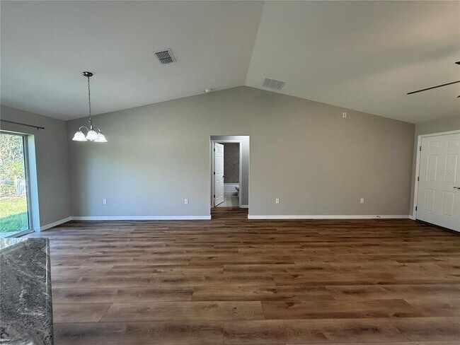 Building Photo - 10426 SW 133 Ave