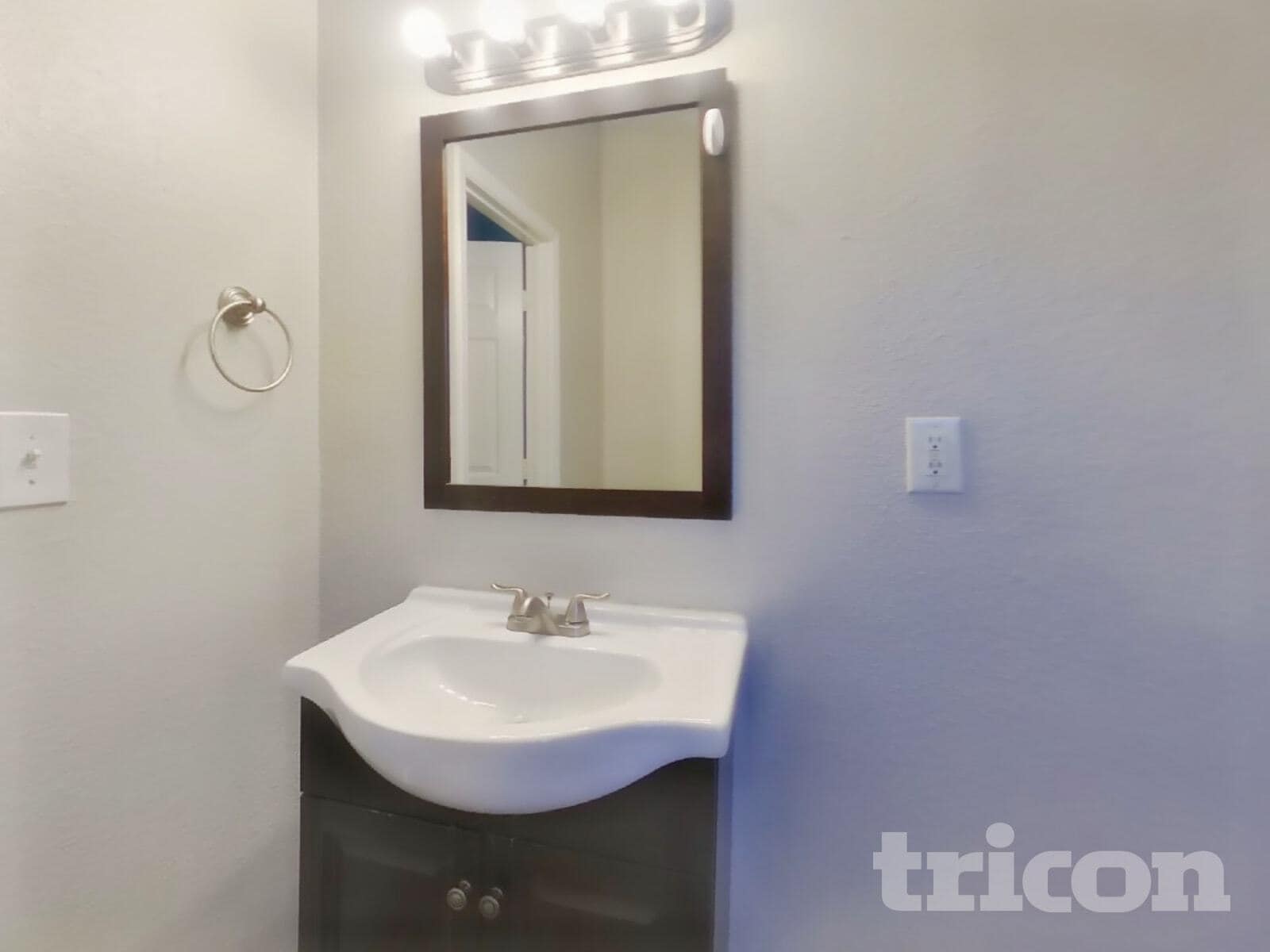 Building Photo - 1165 Buena Vista Ave