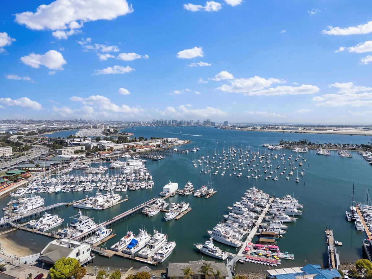 Building Photo - 3312 Avenida de Portugal