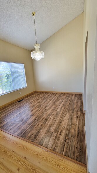 Dinning Room - 203 Oriole Ct