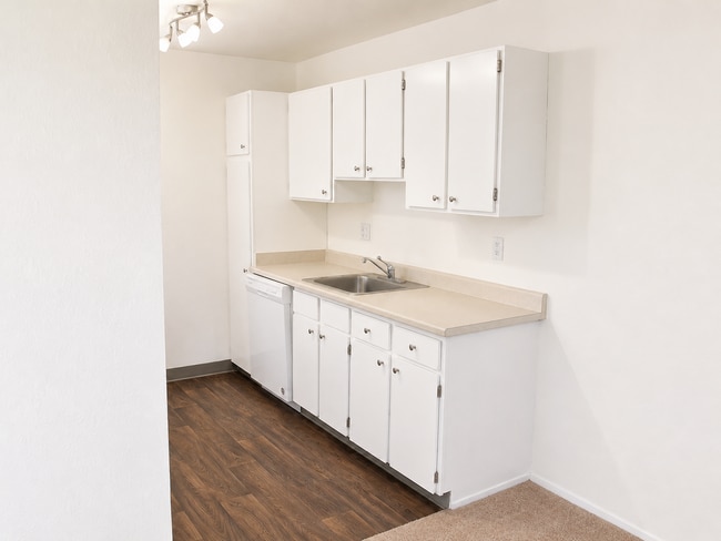 Interior Photo - Woodlake Apartments