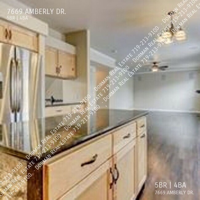 Building Photo - 7669 Amberly Dr