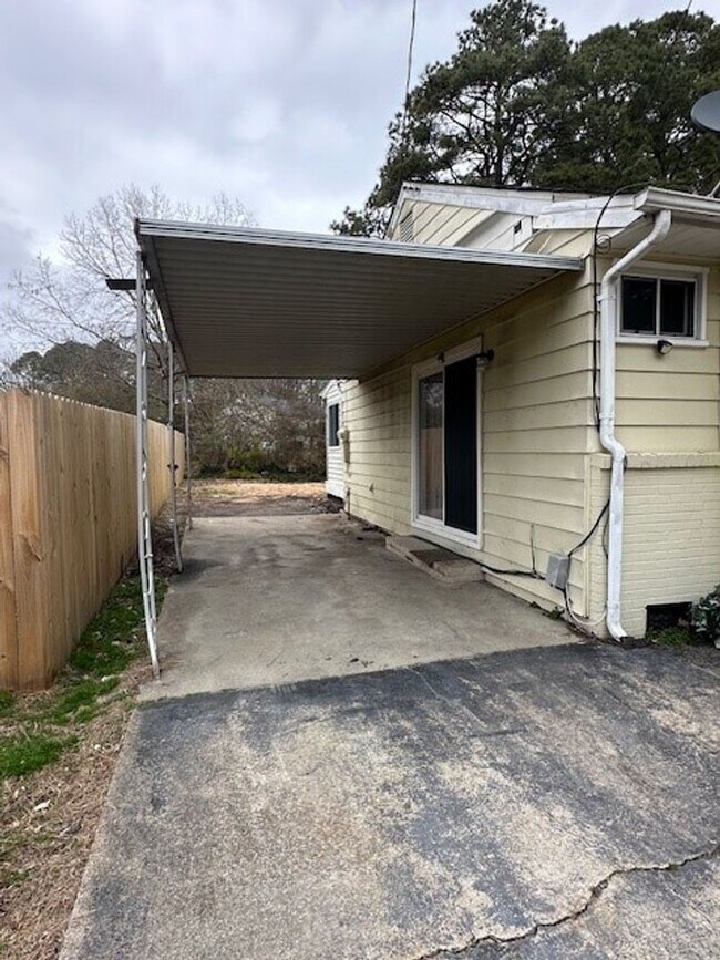 Building Photo - 106 Bethune Dr