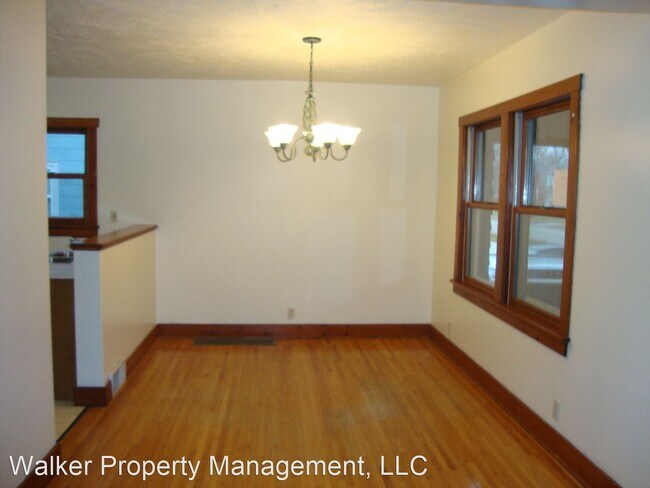 Primary Photo - 4 br, 2 bath House - 1128 W. State Street