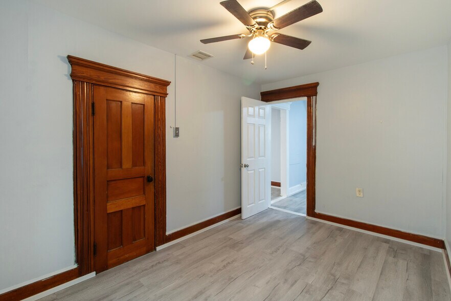 Building Photo - 23 Woodland St