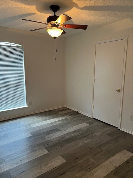 Building Photo - 1706 Oxford Dr