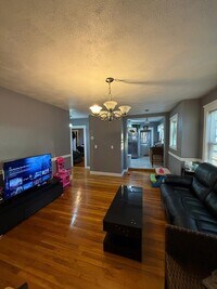 Building Photo - 31 Fifield St